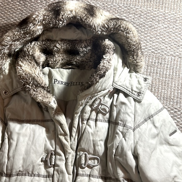 Perry Ellis down filled winter jacket, M - Picture 3 of 7